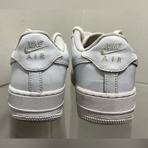 Nike Air Force 1 White Sneakers Size 6.5Y - Picture 6 of 8